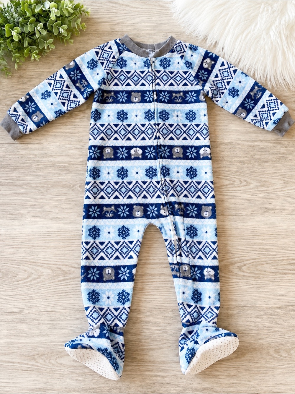 Mon Petit Boy Winter Fleece Footed Pajamas 3T Nordic Snowflake Print